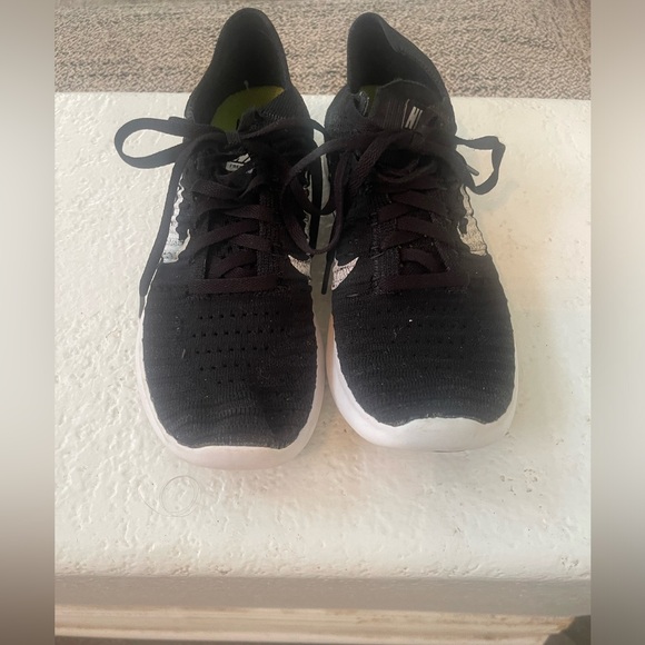 NIKE Womens running shoes - Picture 1 of 6